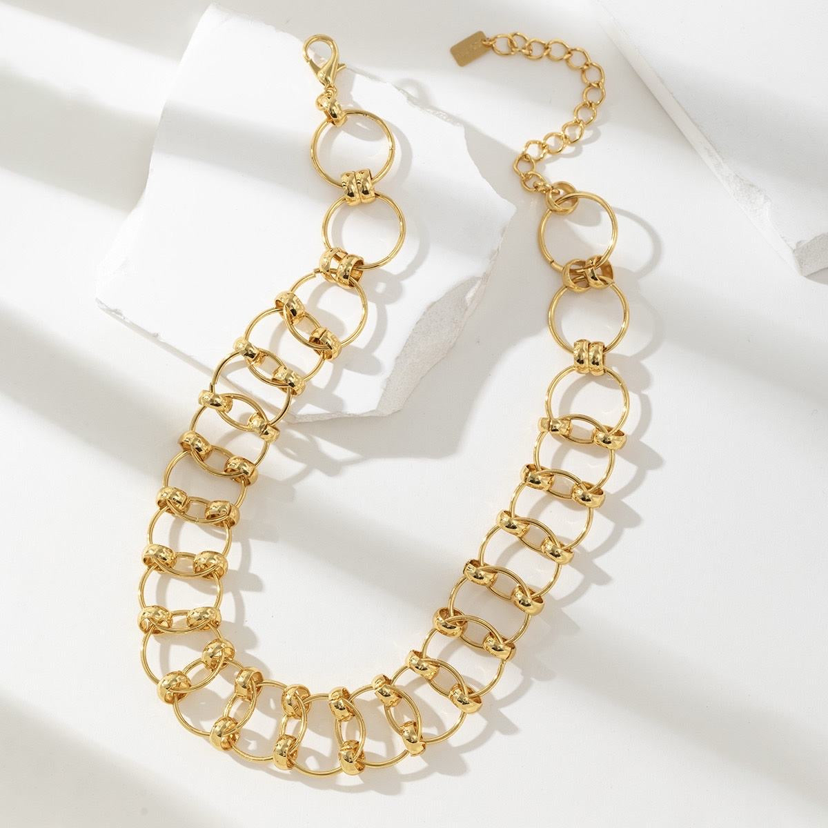 Collier MINELLI