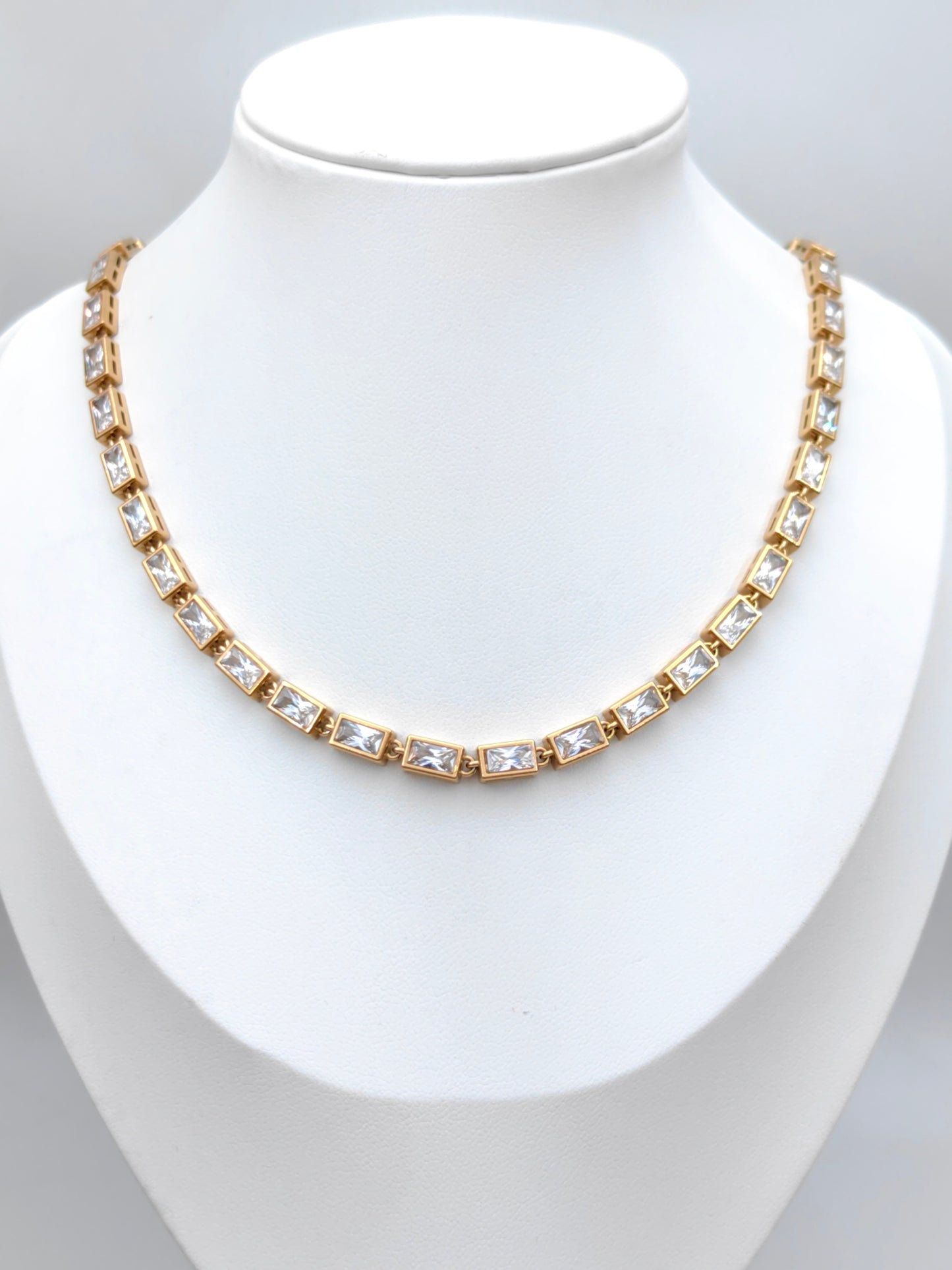 Collier LARA