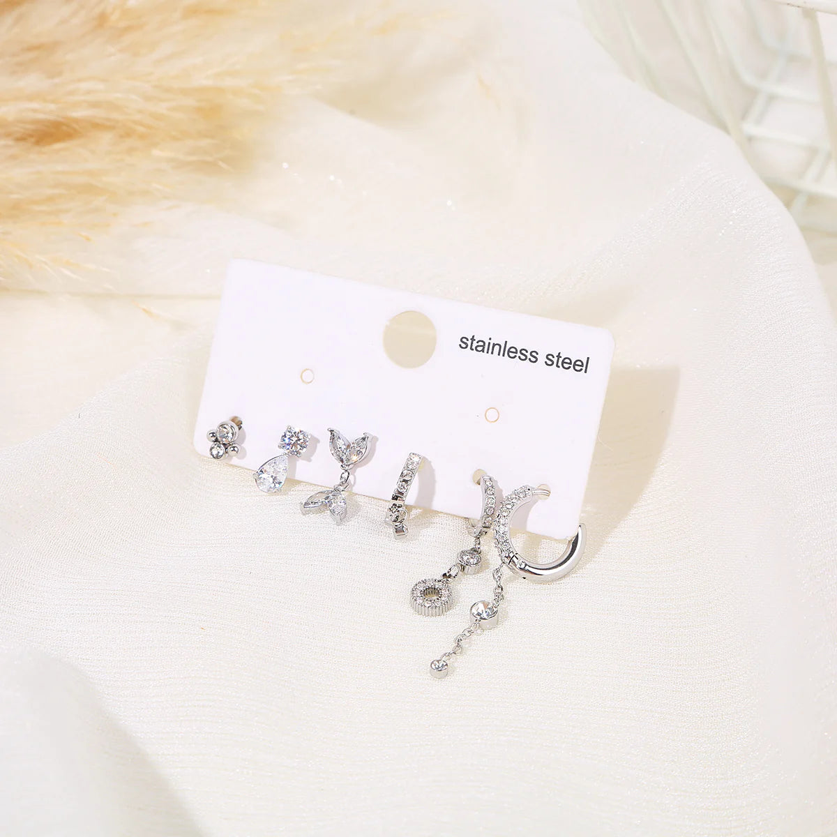 ENSEMBLE BOUCLE D’OREILLE STRASSY