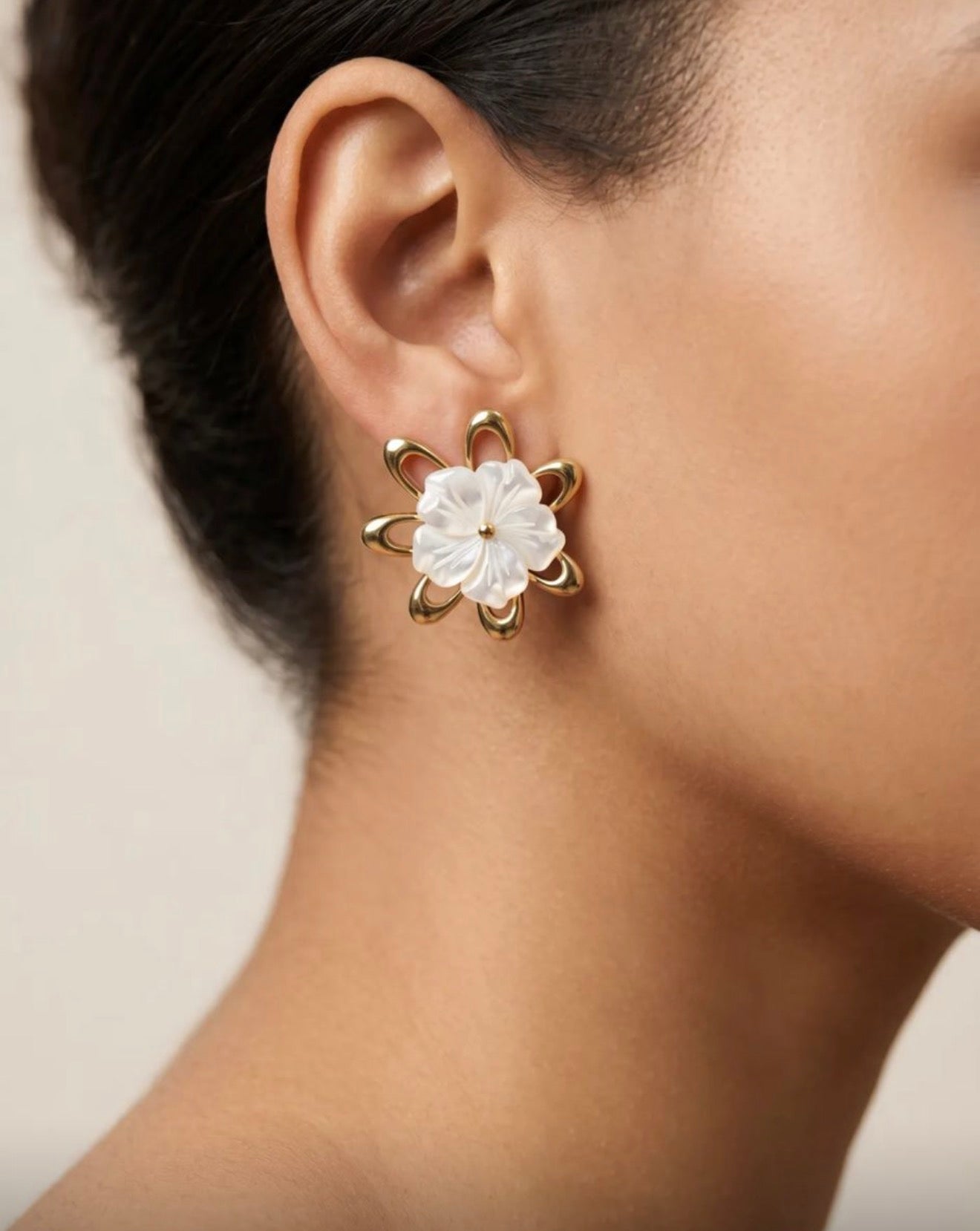 Boucle d’oreille FLEUR BLANCHE
