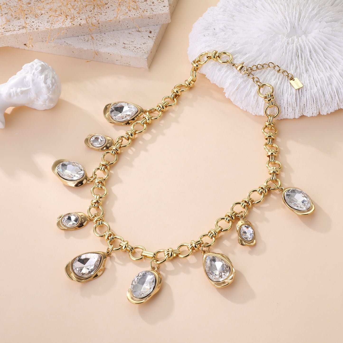 Collier GOUTTY