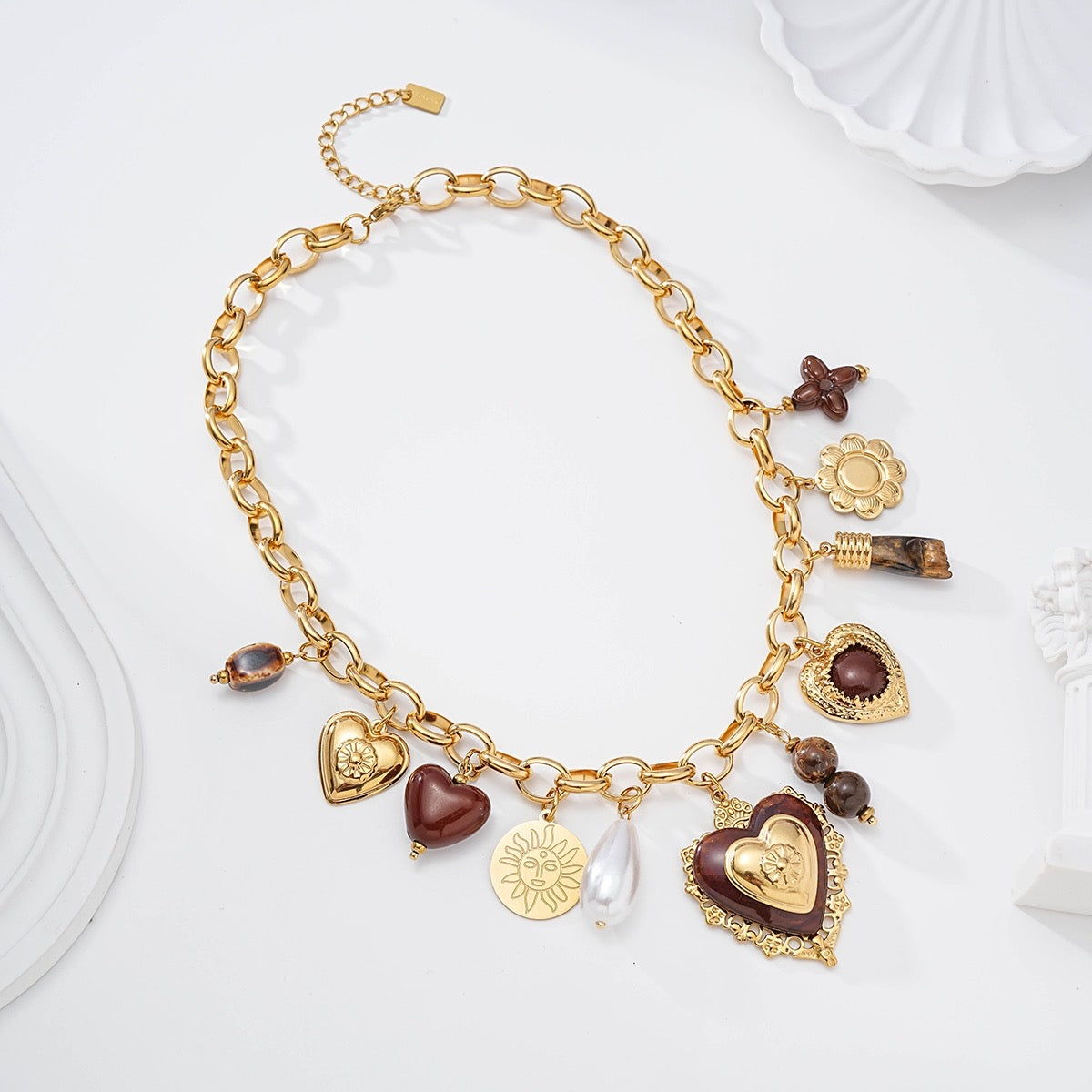 Collier ONA