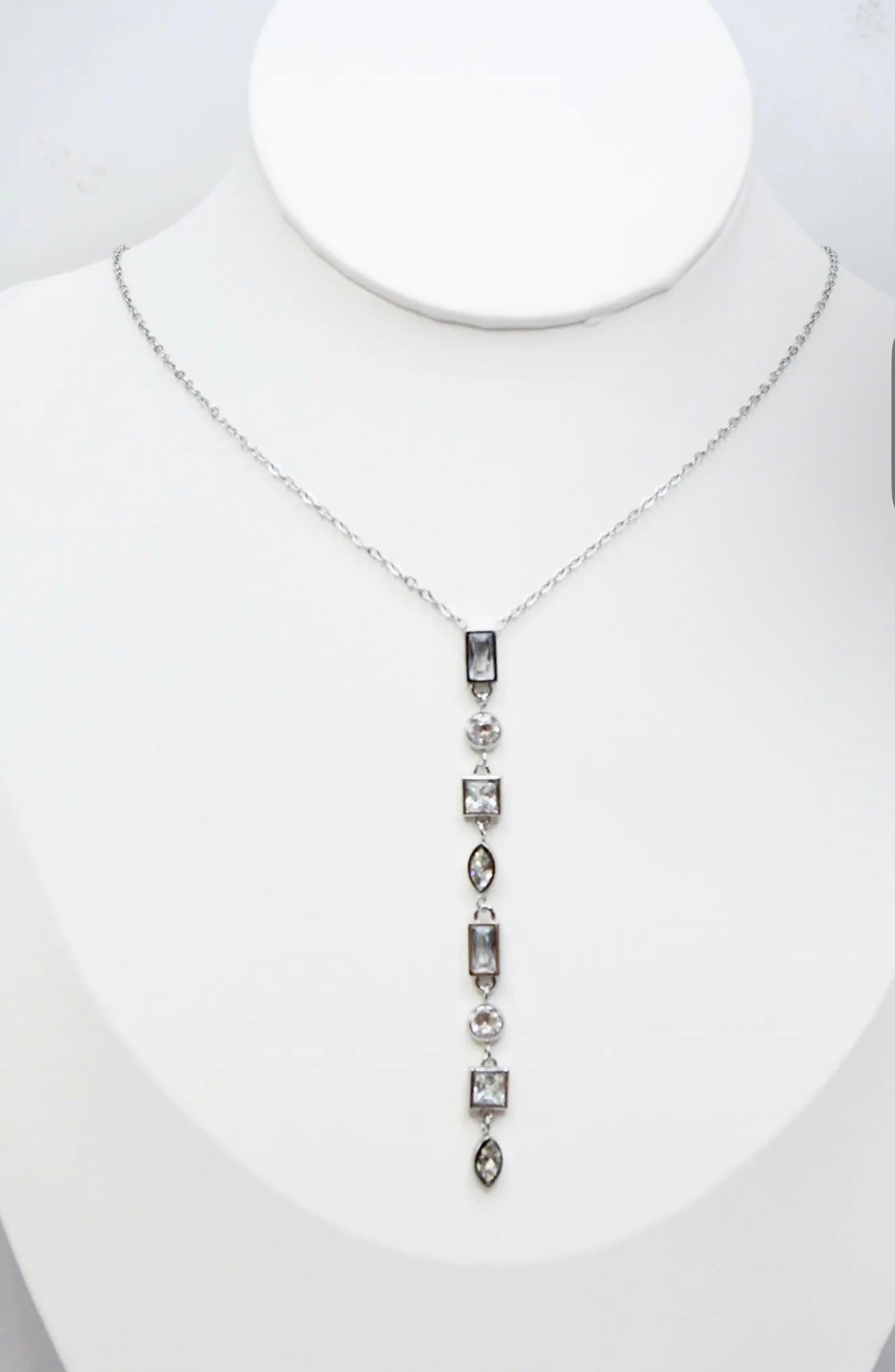 Collier Y NAYA