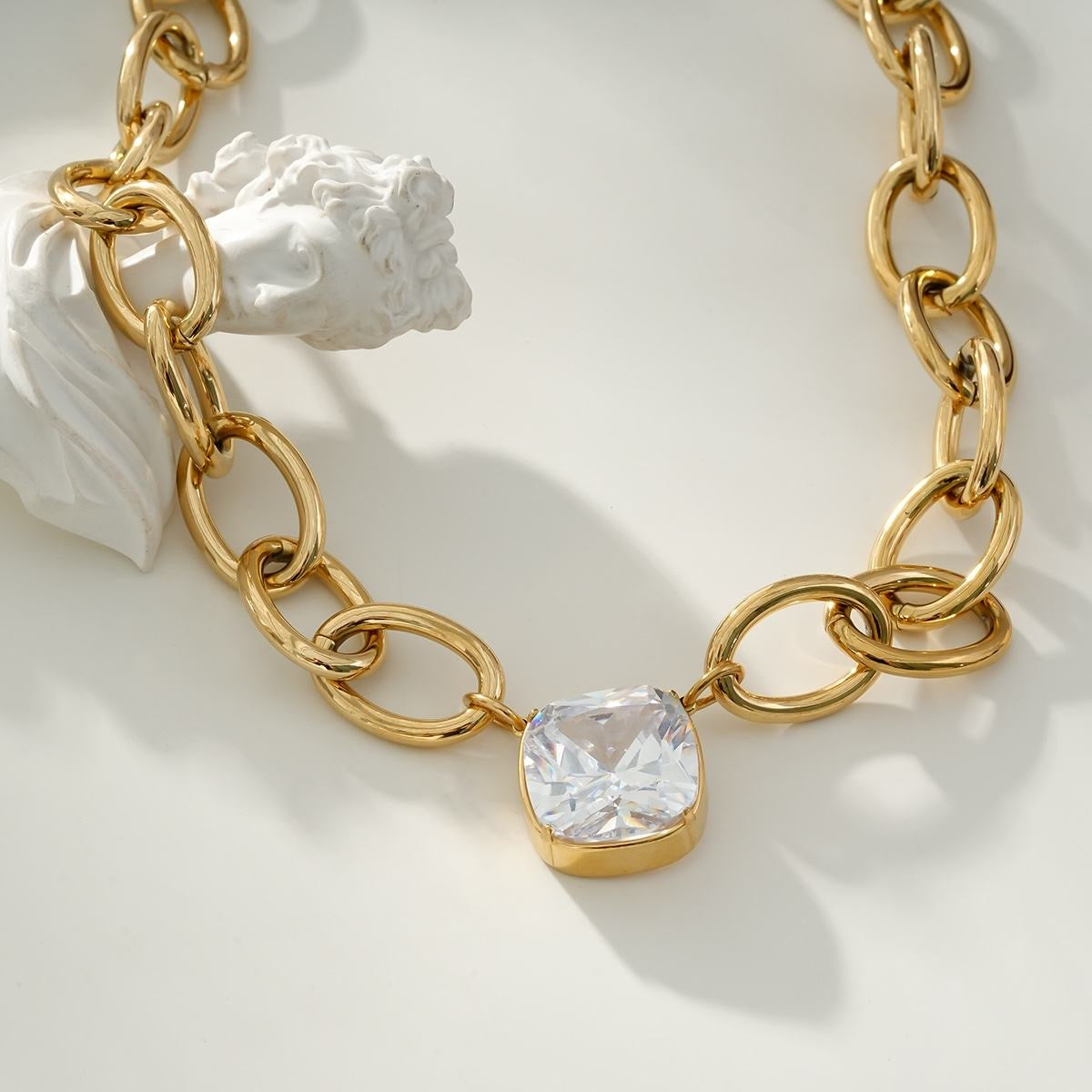 Collier INARA
