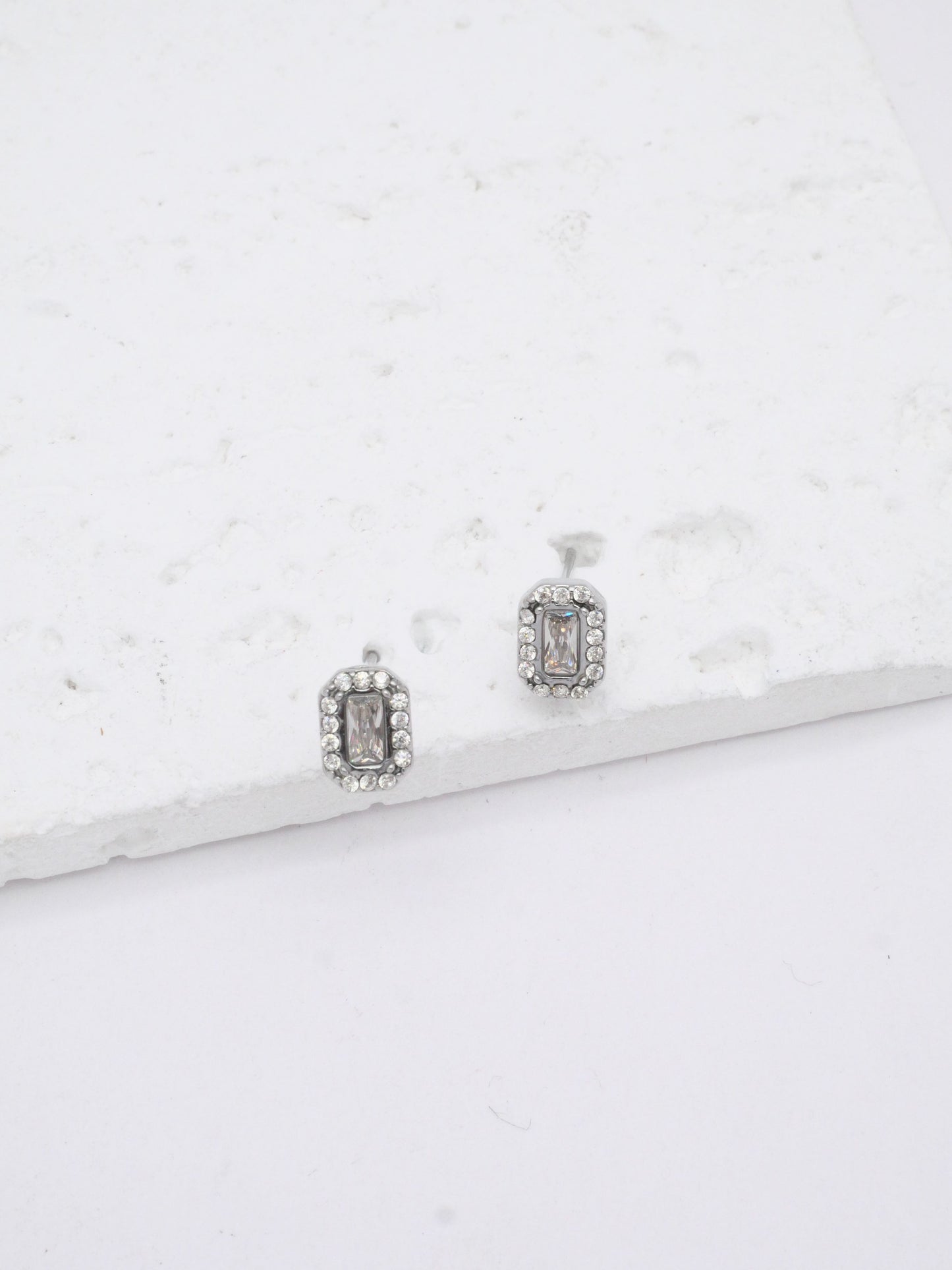 Boucle d’oreille puce CARRY