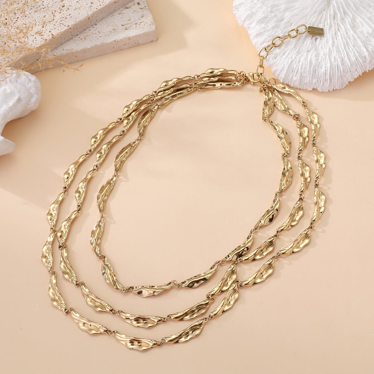 Collier triple LILA