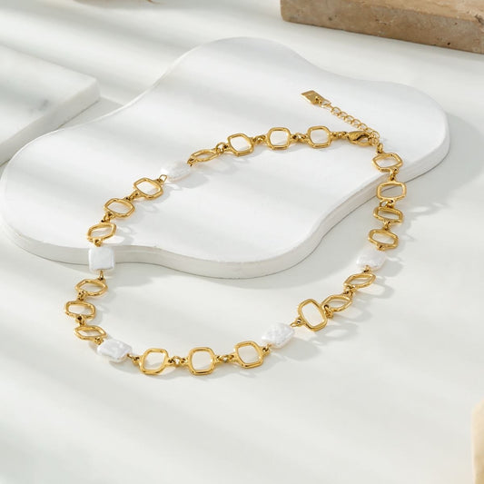 COLLIER KANIA
