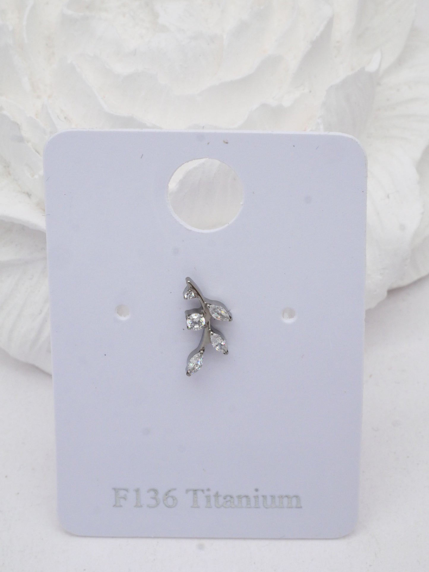 Piercing fleur TITANE