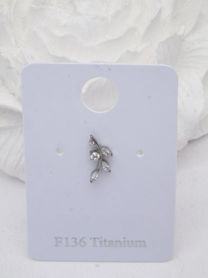 Piercing fleur TITANE