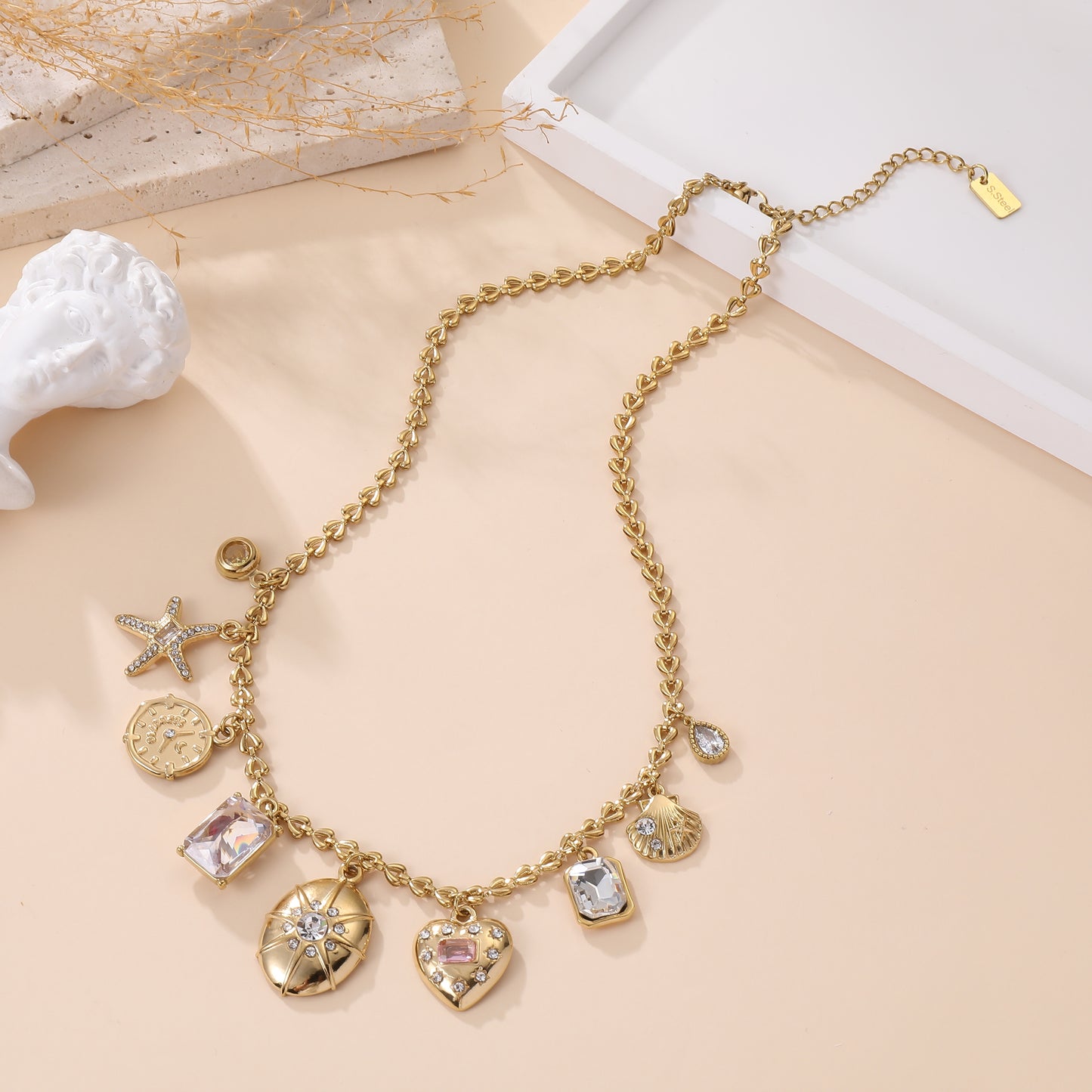 Collier IRANA