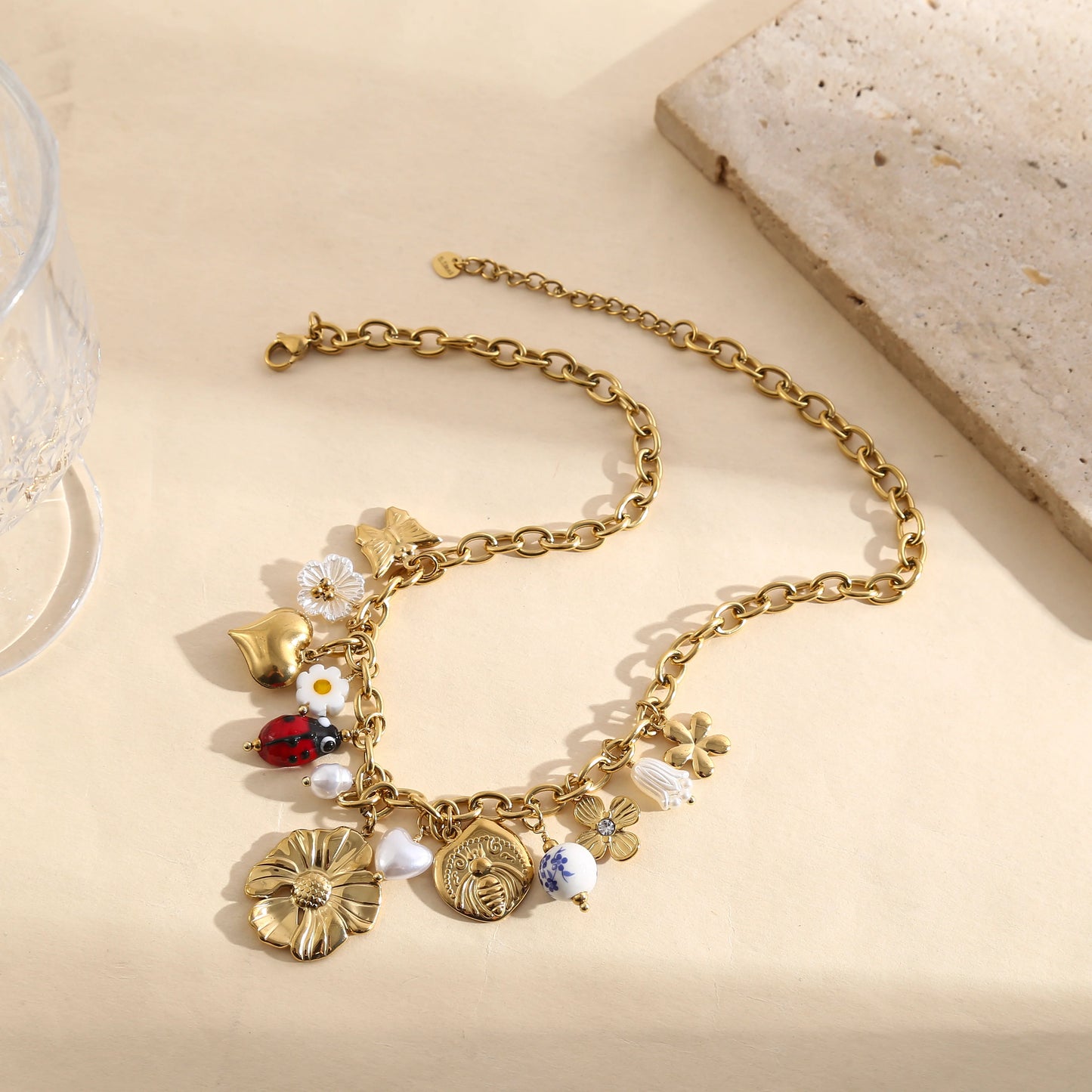 Collier NOLANA